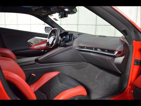 Used 2021 Chevrolet Corvette Stingray Preferred Cpe w/ Z51 Performance Package RWD image 20