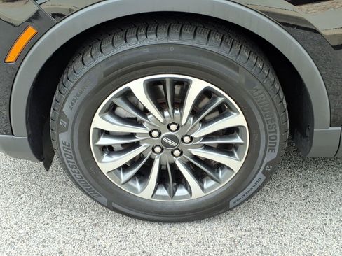 Certified 2023 Lincoln Nautilus FWD w/ Premium Package image 9