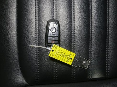 Used 2023 Ford Edge SEL w/ Convenience Package image 40