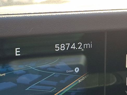 Used 2024 Lincoln Nautilus Reserve w/ Equipment Group 203A image 21