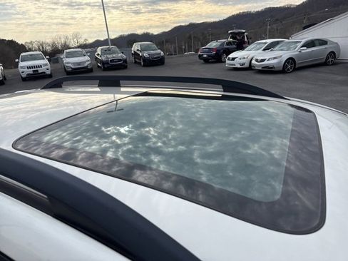 Used 2018 Subaru Forester 2.5i Premium w/ All-Weather Package image 10