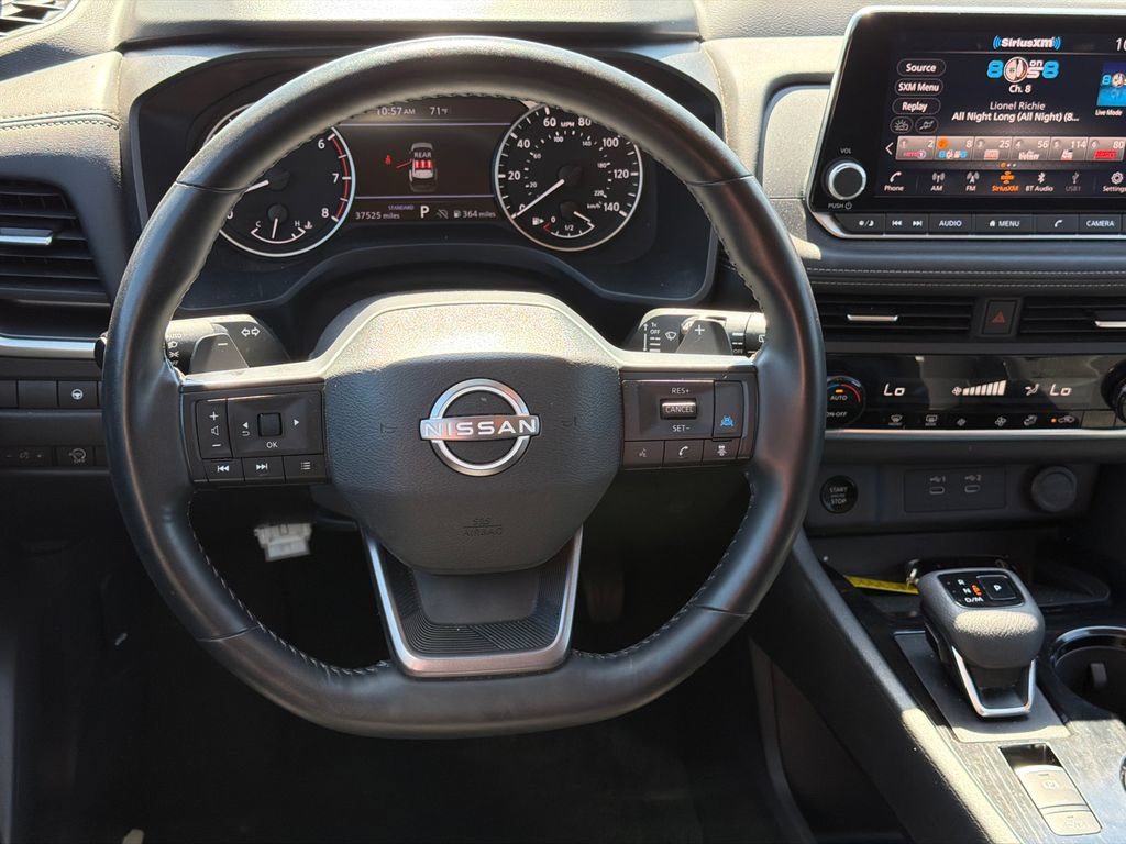 Used 2025 Nissan Rogue SV FWD image 23