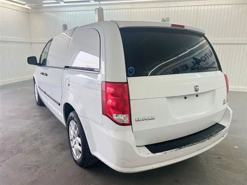 Used 2014 RAM C/V Tradesman image 7