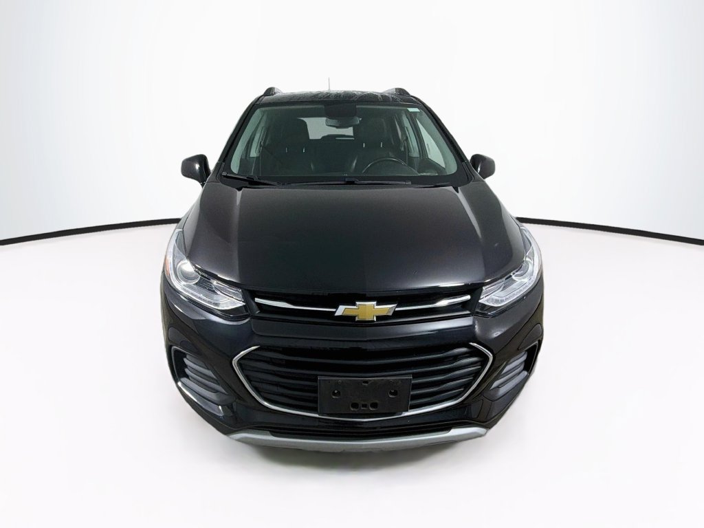 Used 2019 Chevrolet Trax LT w/ LT Convenience Package AWD/4WD image 2