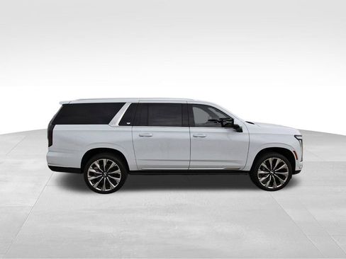New 2026 Cadillac Escalade ESV Luxury w/ Touring Package AWD/4WD image 5