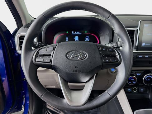 Certified 2025 Hyundai Venue SEL FWD image 12
