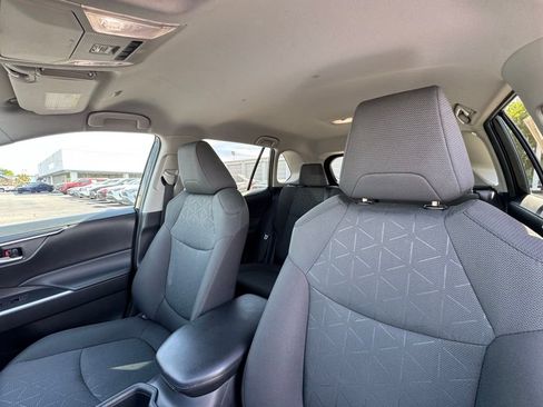 Used 2024 Toyota RAV4 XLE FWD image 19