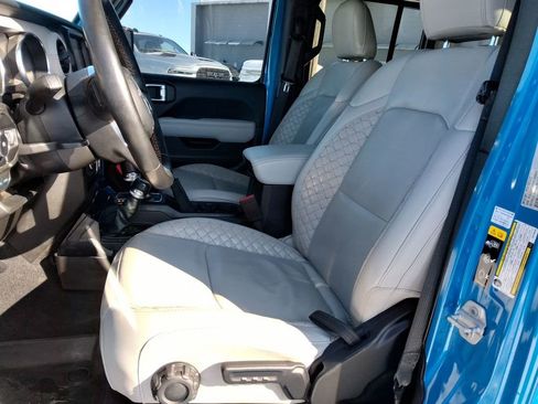 Used 2022 Jeep Wrangler Unlimited Sahara image 12