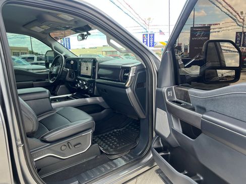 Used 2024 Ford F250 Lariat AWD/4WD image 10