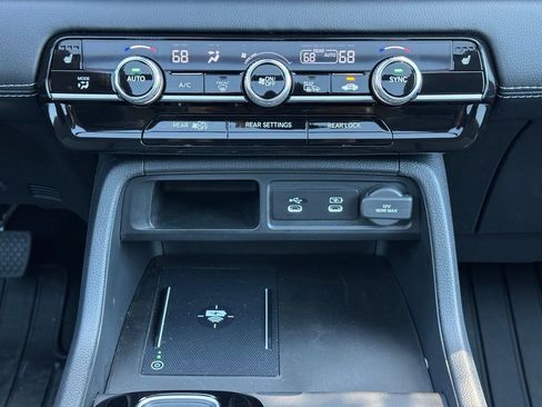 Certified 2026 Honda Pilot Touring image 23