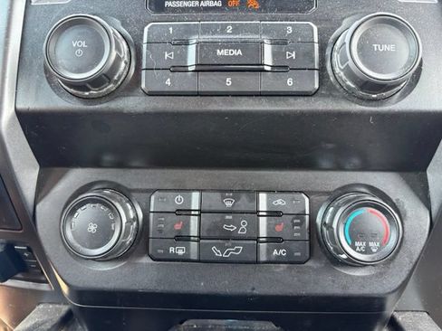 Used 2020 Ford F150 XLT w/ Equipment Group 302A Luxury AWD/4WD image 26