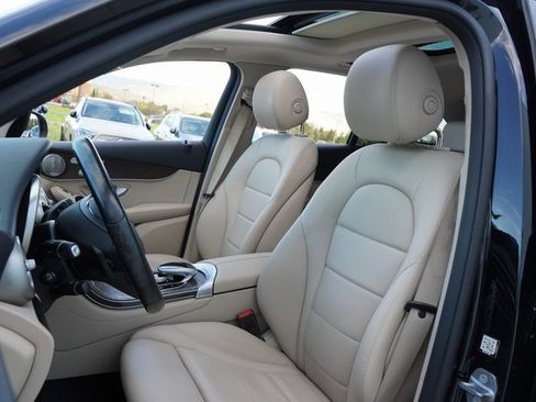 Used 2019 Mercedes-Benz GLC 350e GLC 350e image 30