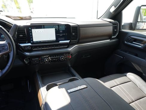 Used 2024 Chevrolet Silverado 3500 High Country w/ High Country Premium Package AWD/4WD image 22