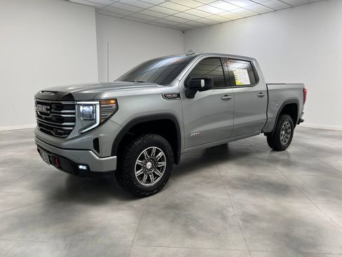 Used 2025 GMC Sierra 1500 AT4 AWD/4WD image 3