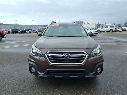 Used 2019 Subaru Outback 3.6R Limited image 2