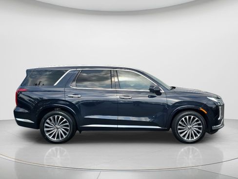 Used 2024 Hyundai Palisade Calligraphy FWD image 4