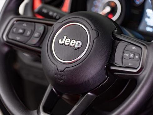 Used 2026 Jeep Wrangler Unlimited Sport image 32