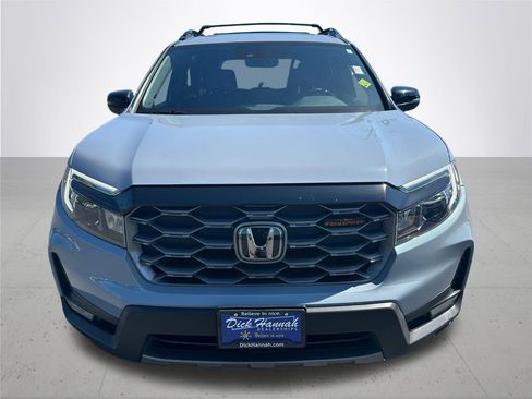 Used 2023 Honda Passport TrailSport image 3