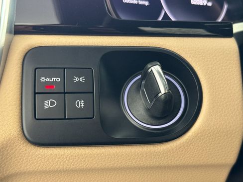 Certified 2023 Porsche Cayenne AWD/4WD image 31