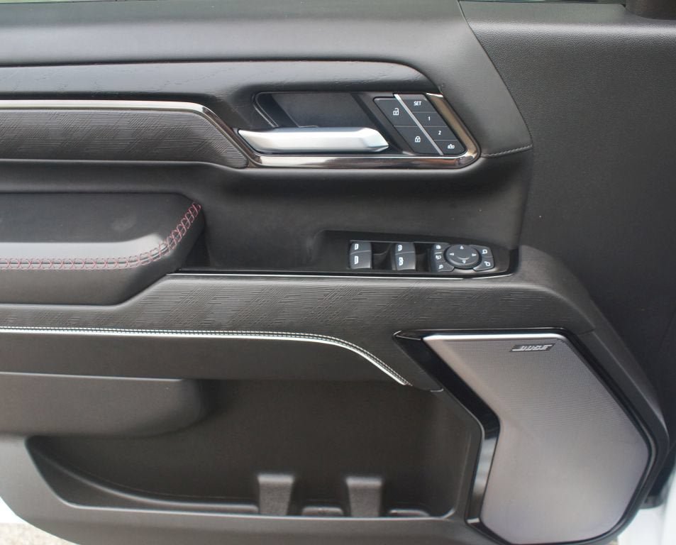 Used 2025 GMC Sierra 2500 AT4X AWD/4WD image 28