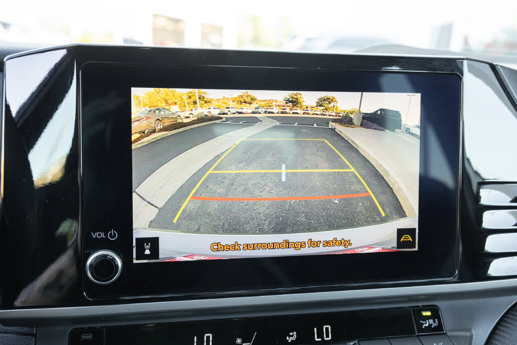 Certified 2025 Toyota Camry SE FWD image 18