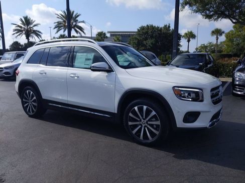 Used 2022 Mercedes-Benz GLB 250 4MATIC image 1