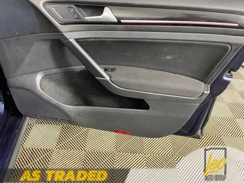 Used 2015 Volkswagen Golf 4-Door FWD image 12