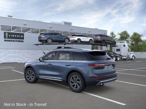 New 2026 Lincoln Corsair Premiere image 4