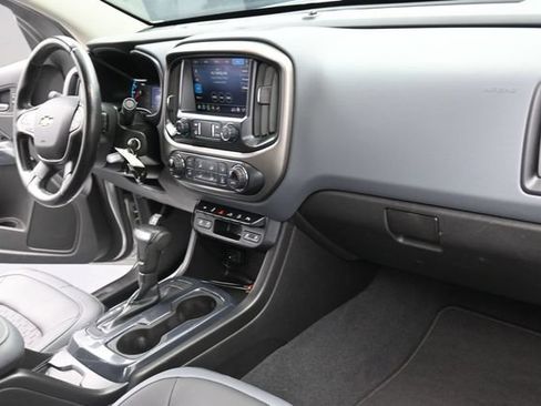 Used 2019 Chevrolet Colorado Z71 AWD/4WD image 28
