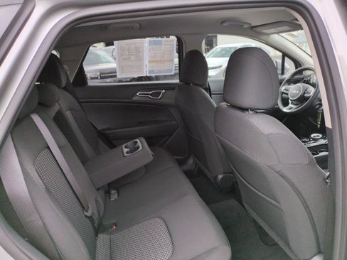 Used 2025 Kia Sportage LX FWD image 26