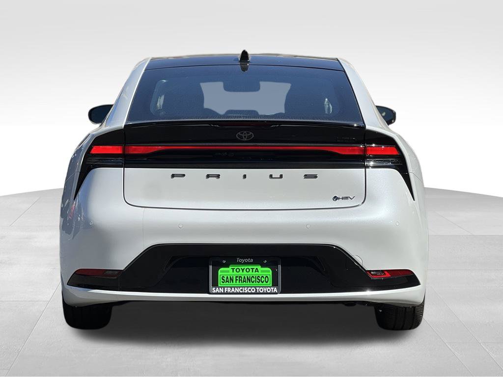 New 2027 Toyota Prius Limited AWD/4WD image 4