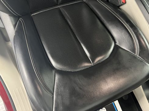 Used 2023 Chrysler Pacifica Touring-L FWD image 42