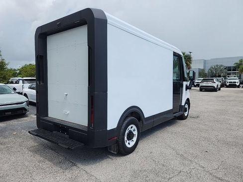 Used 2024 Chevrolet Brightdrop 400 w/ Commercial Equipment Package AWD/4WD image 2