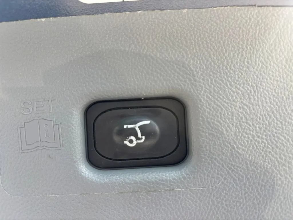 Used 2019 Lincoln Nautilus Reserve AWD/4WD image 16