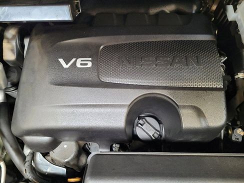 Used 2017 Nissan Pathfinder SV image 30