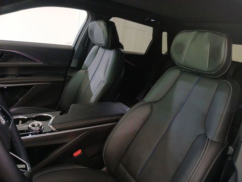 Certified 2024 Cadillac Lyriq Luxury AWD/4WD image 17