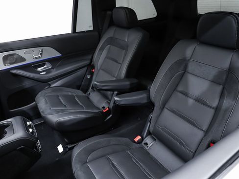 New 2025 Mercedes-Benz GLS 63 AMG 4MATIC image 11