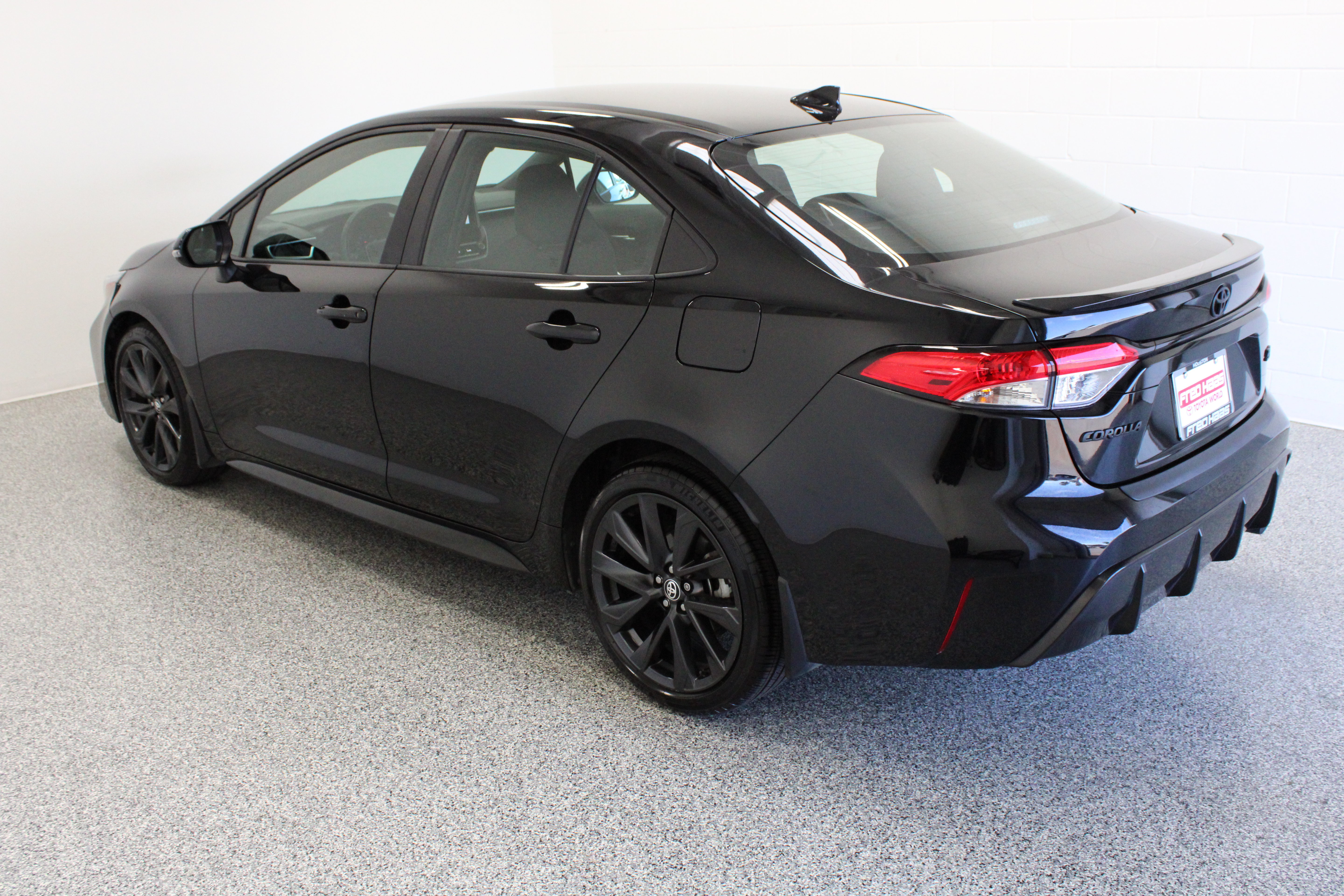 Certified 2024 Toyota Corolla SE FWD image 9