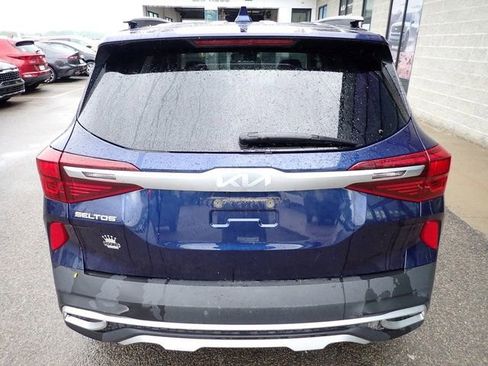 Certified 2023 Kia Seltos EX AWD/4WD image 3