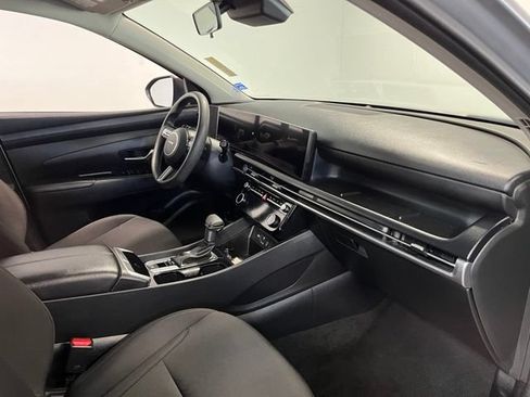 Used 2025 Hyundai Tucson SEL FWD image 11