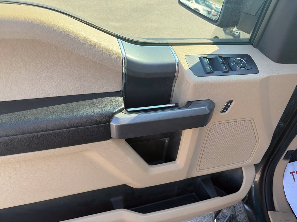 Used 2015 Ford F150 XLT w/ Equipment Group 301A Mid RWD image 14
