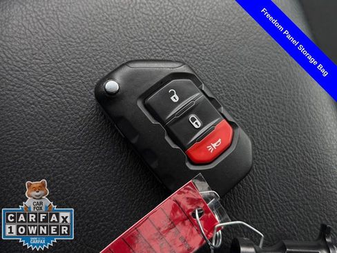 Used 2024 Jeep Gladiator Sport AWD/4WD image 27