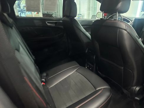 Used 2021 Ford Edge ST-Line FWD image 7