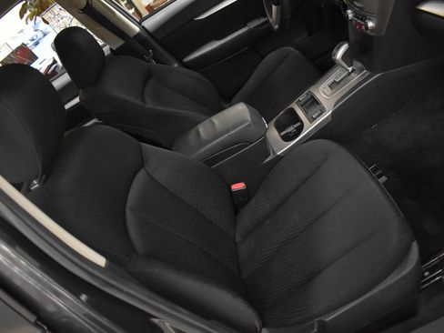 Used 2011 Subaru Outback 2.5i Premium w/ All-Weather Pkg AWD/4WD image 39