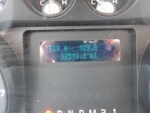 Used 2015 Ford F250 XL AWD/4WD image 9