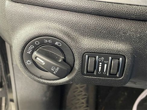 Used 2013 Dodge Dart Limited w/ Technology Group image 10