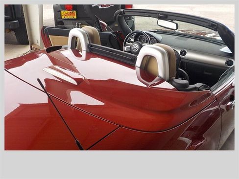 Used 2011 MAZDA MX-5 Miata Grand Touring w/ Premium Pkg image 22