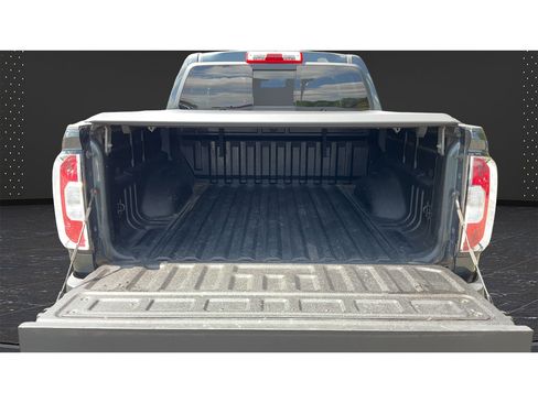 Certified 2018 GMC Canyon SLT w/ Driver Alert Package AWD/4WD image 24