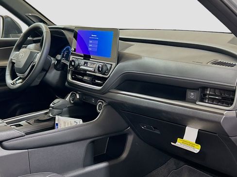 New 2026 Toyota Grand Highlander Nightshade Edition image 30