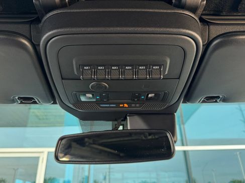 Used 2023 Ford Bronco Wildtrak AWD/4WD image 25